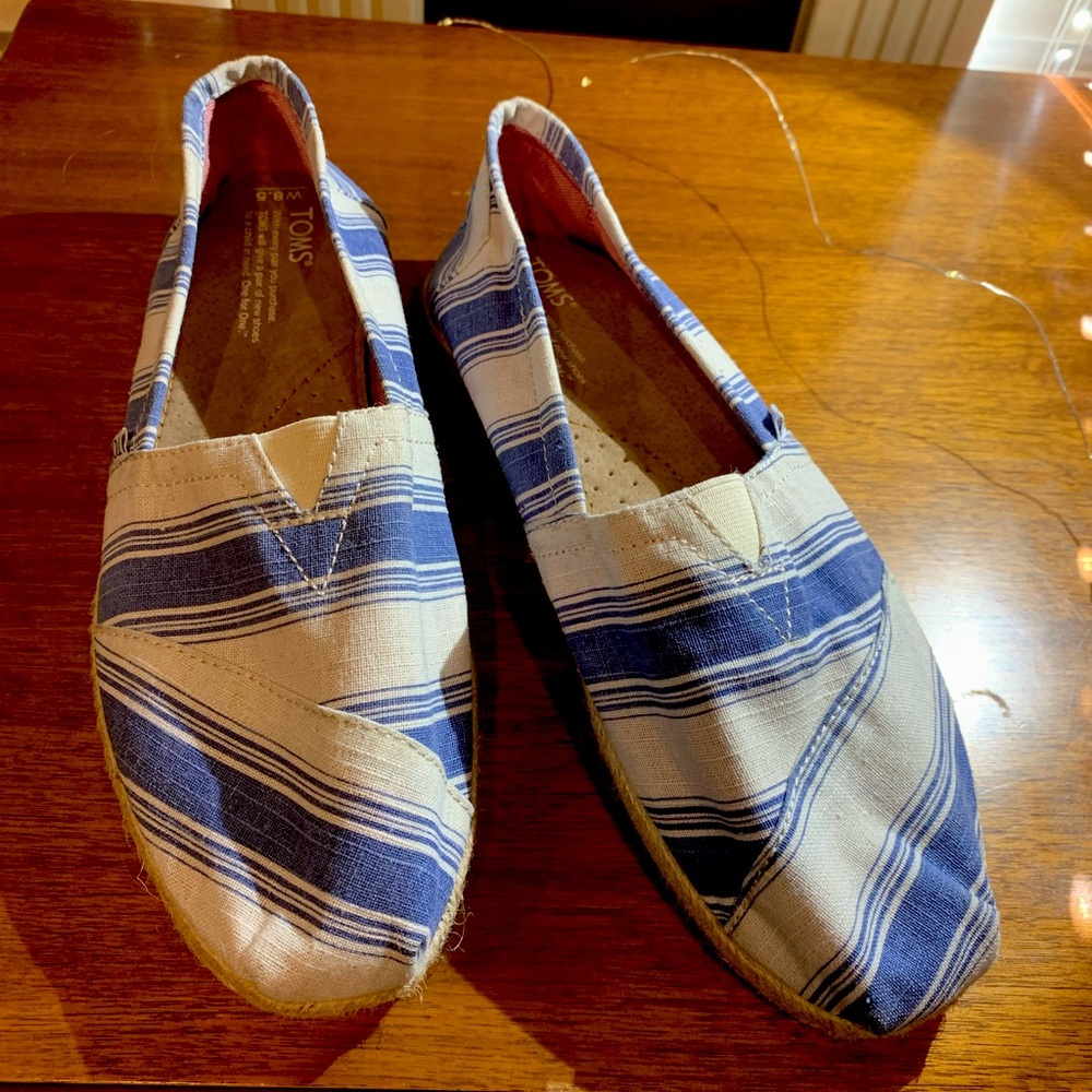 BRAND NEW Toms Shoes